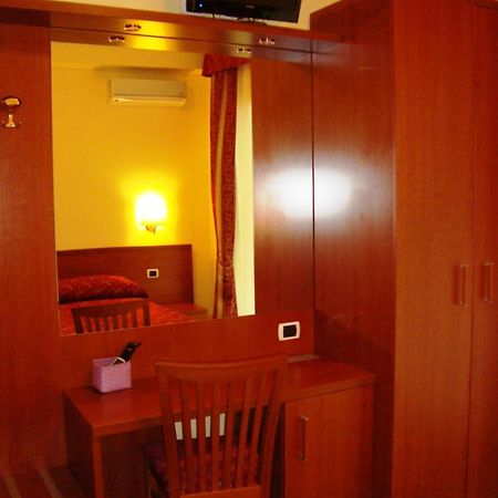 Residenza Fermi Hotell Roma Eksteriør bilde